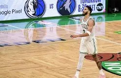 半岛体育app-火箭队与雄鹿商谈阿德托昆博交易