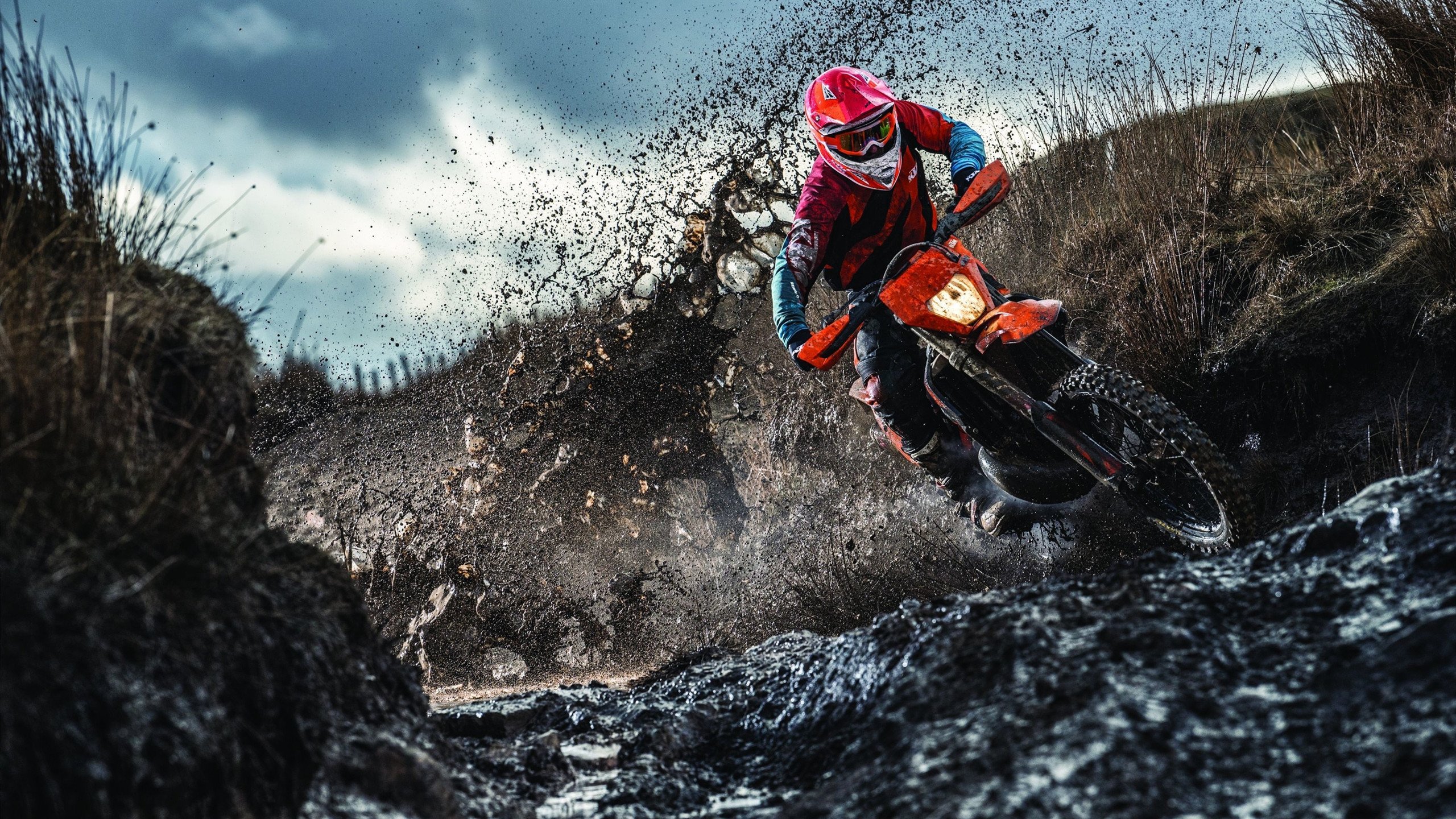 内马尔赛点兑现，上海海港淘汰达拉斯独行侠晋级四强，主帅激动落泪